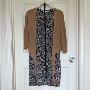 Monteau Los Angeles Flutter-Sleeve Button-Front Floral Dress